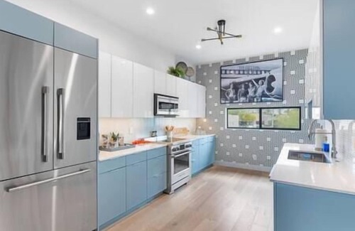 Arts District Casa | Old Town Stunner ~ Roof Deck!