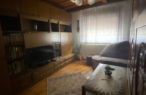 Praprotna Polica Casa | Old Traditional House