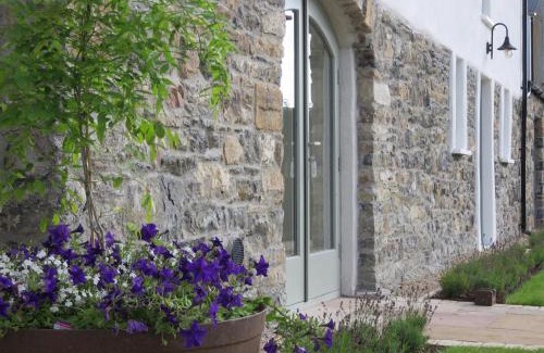 Woodford Casa | Old Village Barn
