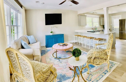 Old Village Casa | Old Village Double - Renovated Duplex - Sleeps 14