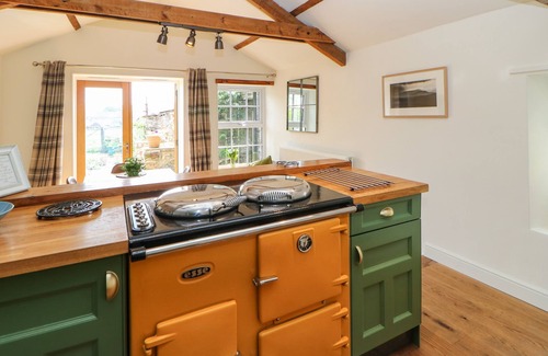 Redmire Cabaña | OLD WOOL SHOP, pet friendly, character holiday cottage in Redmire