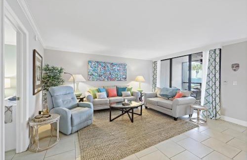 Marco Island Casa | Olde Marco riverfront condo with pools and tennis