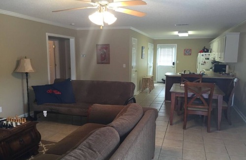 Oxford Condominio | Ole Miss - 1 mile to Campus-2 mile to Square