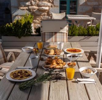 Pyrgou Dirou Casa | Olea