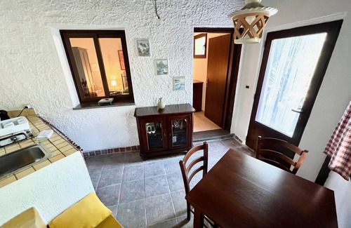 Panza Apartamento | "Oleander cottage" with garden, swimming pool and spa hot tub