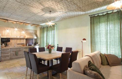 Pietrasanta Casa | Olimagio Farm Stay with animals and 25m pool, beach at cycling distance