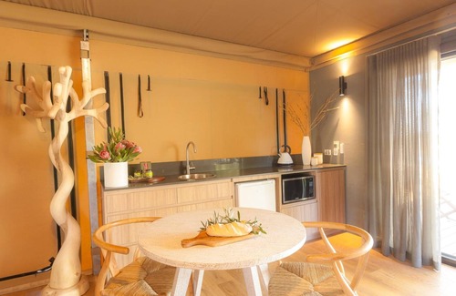 Cowaramup Otro | Olio Bello Lakeside Glamping
