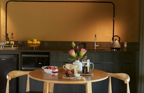 Cowaramup Otro | Olio Bello Lakeside Glamping
