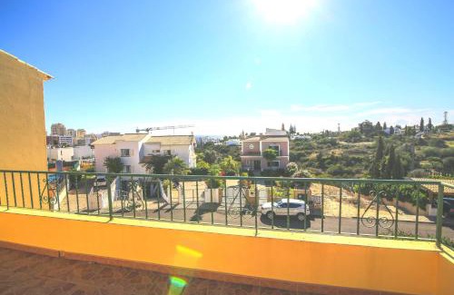 Armacao de Pera Villa | Olival Beach Villa with Pool walking distance to Beach