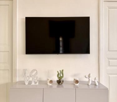 Mar Mikhael Apartamento | Olive A Heritage 2Bedroom Apartment in Mar Mikhael