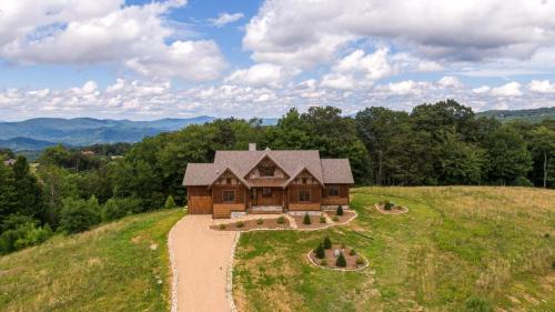 Elk Park Casa | Olive and Georgia's at Eagles Nest