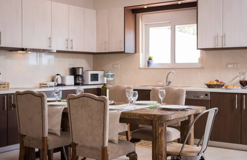 Platanias Town Cabaña | Olive Garden Cottage with Heated Pool