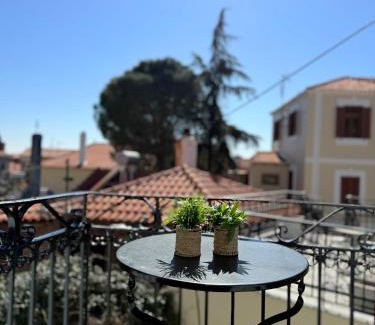 Old Town Apartamento | Olive House in Old Town Xanthi 2BR - Meno Homes 7