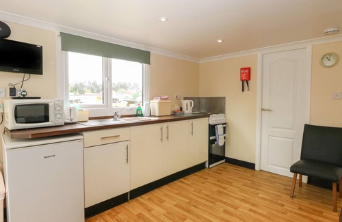 Stalham Cabaña | OLIVE, pet friendly, with a garden in Stalham
