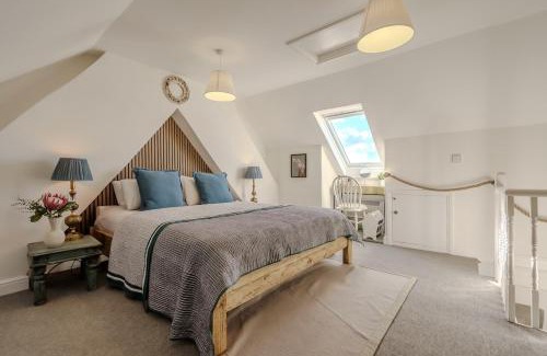 Docking Casa | Olive Quay Cottage - Rustic elegance, big country garden Norfolk coast