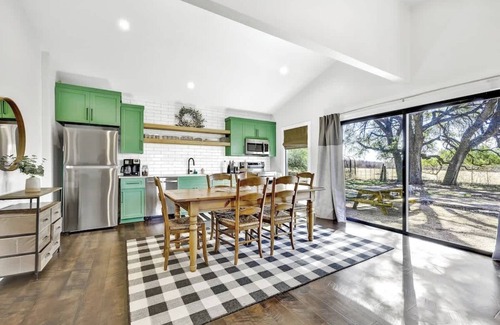 Fredericksburg Casa | Olive St Ranch With Hottub-grill and Party Barn