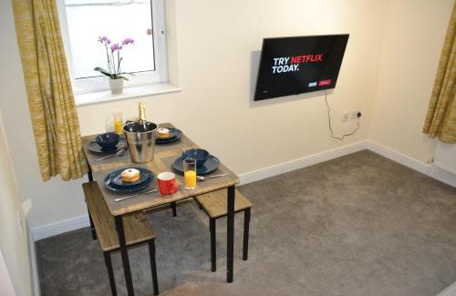Salisbury Apartamento | Olive Tree 2 bed Apartment - STAYSEEKERS