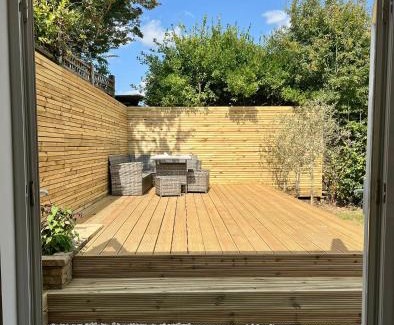 Brighton Casa | Olive Tree Brighton-Bright & Spacious 4 bedroom home with Garden & Free parking