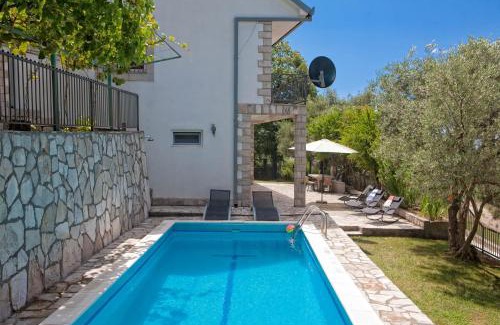 Podi Villa | Olive Tree Villa