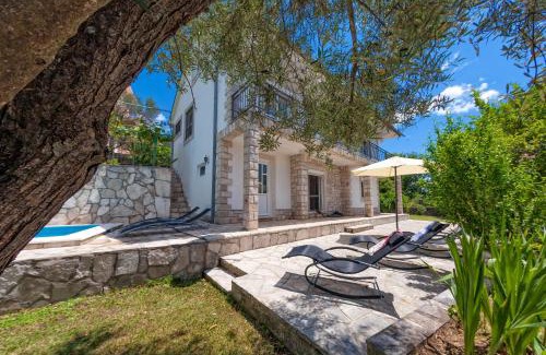 Podi Villa | Olive Tree Villa