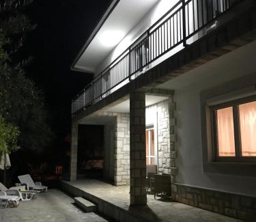 Podi Villa | Olive Tree Villa