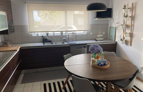 Faja de Baixo Casa | Oliveira House