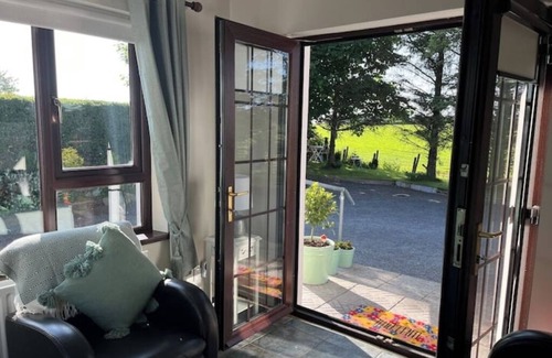 Newry Cabaña | Olivia-Leigh Cottage! Countryside Cottage. 4 Star NITB Approved