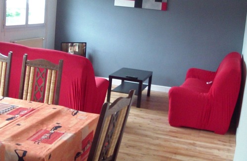 Oloron-Sainte-Marie Apartamento | Oloron ST Marie APT 90m2 Wifi Parking Cheque Vacance