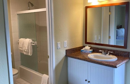 Pacific Grove Hotel | Olympia Lodge
