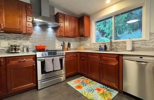Olympia Casa | Olympia Oasis: 5br 10+ Guests