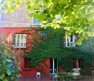 Village Cama Y Desayuno | Olympic Games 2024-Charming B&B