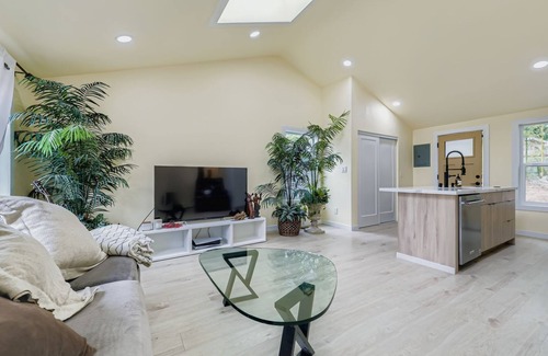 Olympic Hills Casa | Olympic Hills 2BR Home w/Huge Yard + Tiki Bar