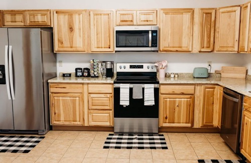 Port Angeles Casa | Olympic National Park Newly Built Cozy Central Home Base