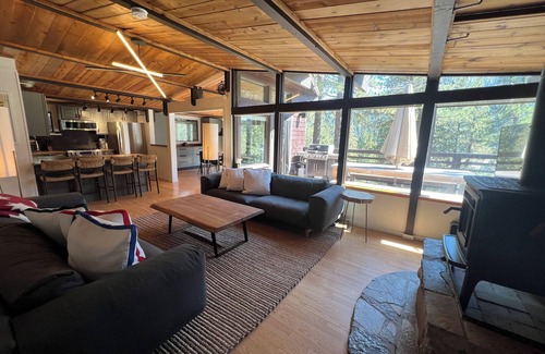 Olympic Valley Casa | Olympic Valley House with Palisades Tahoe Views