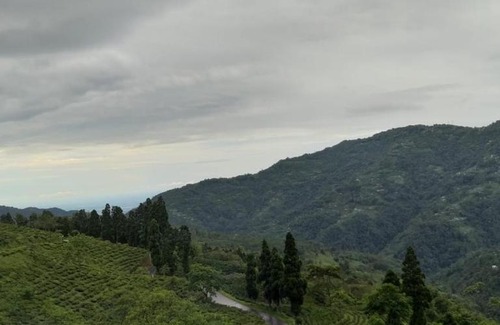 Darjeeling Casa | Om Bazra Guru