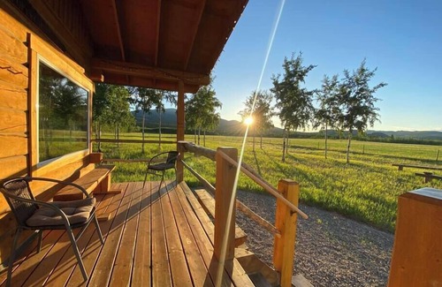 Whitehorse Cabina | Oma and Opa's Northern Lights Cabin