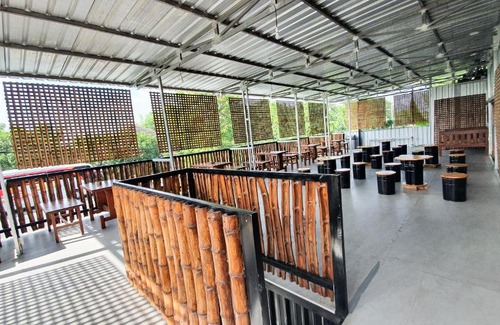 Nganjuk Hotel | Vaccinated Staff - SPOT ON 2550 Omah Pandhoek Family Syariah