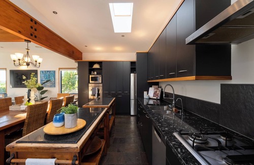 Omaha Casa | Omaha Beach House - Omaha Holiday Home