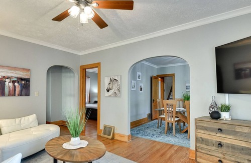 Aksarben - Elmwood Park Casa | Omaha Mid-Town Beauty w the charm, amenities & hospitality u are looking for!