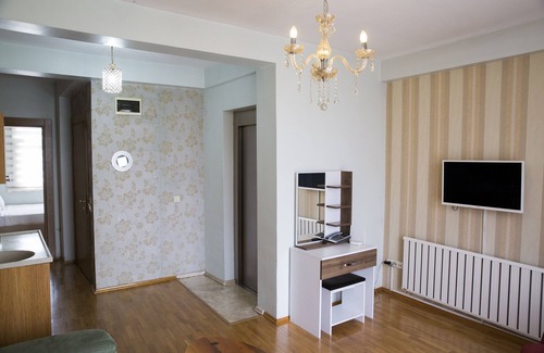 Gumussuyu Mahallesi Hotel | Omar Sultan Suites