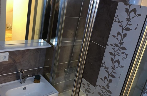 Gumussuyu Mahallesi Hotel | Omar Sultan Suites