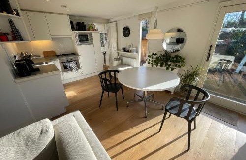Voorthuizen Casa | Omheind NatuurHuisje, prive en licht, VOORTHUIZEN Veluwe, naast het bos, zeer rustig