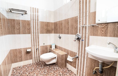 Paota Hotel | Omni Plaza