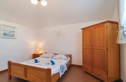 Praznica Casa | Alojamiento de 3 habitaciones en Pucisca