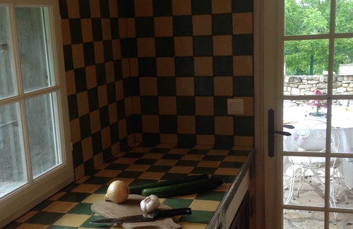 Saint-Michel-l'Observatoire Casa | On a Luberon hillside, a bright, spacious village house with great views.