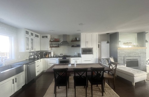 Manahawkin Casa | Bay House con enormes vistas, terraza estilo lounge, cocina de chef y tema náutico