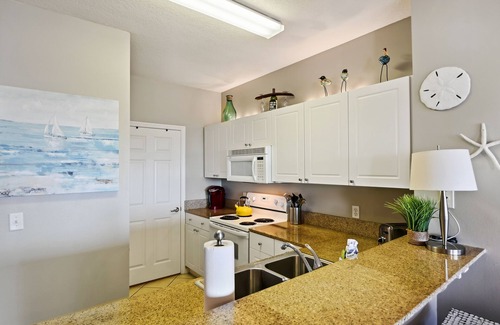 Frangista Beach Condominio | On Beach Time @ Emerald Waters | Gulf Views | Steps to Beach | Pool | 2BR/2BA | Free Fun Pass!