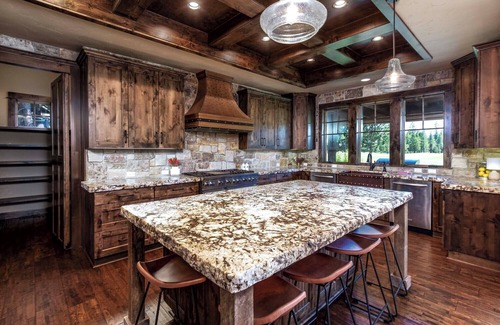 Sunriver Casa | ON CALDERA SPRINGS GOLF COURSE-Spacious 6-bedroom house in enchanting SunRiver!