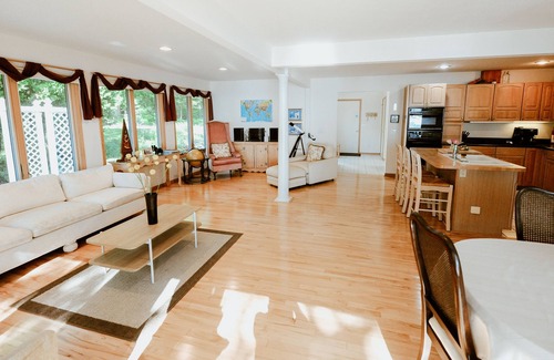 Lake Leelanau Casa | Bienvenido a "Leland Lake Life" (#lelandlakelife) en el lago Michigan