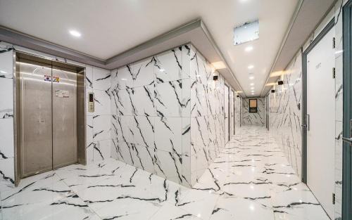 Jung-gu Hotel | On & Off Hotel